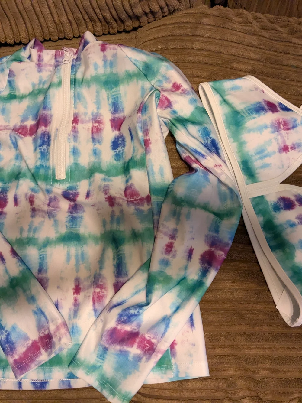 Tie-Dye Swim Set with Blue & Pink Trim Active Top Lot Of 4